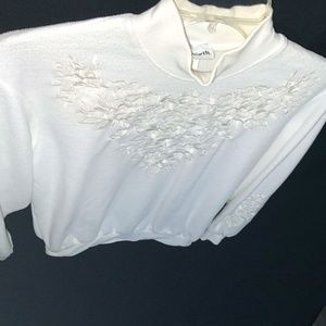 Vintage Floral Stitch Turtle neck with sleeve details!